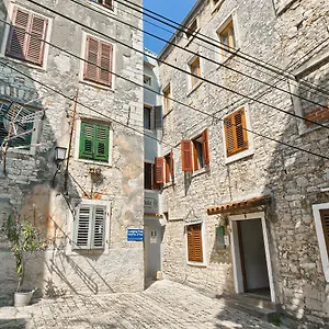  Hostal Hostel Pula